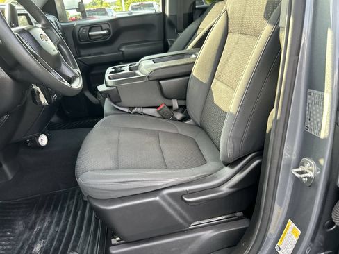 Used 2019 Chevrolet Silverado 1500 Custom w/ Custom Value Package AWD/4WD image 23
