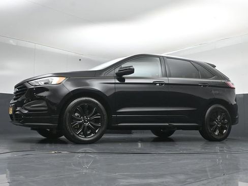 Certified 2024 Ford Edge SE w/ Black Appearance Package AWD/4WD image 39
