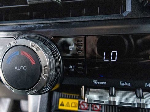 Certified 2025 Toyota 4Runner TRD Off-Road Premium image 41