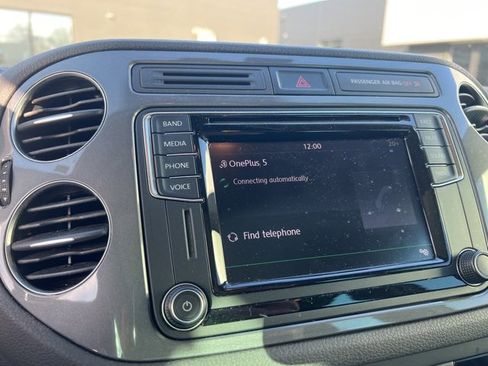 Used 2017 Volkswagen Tiguan Wolfsburg Edition image 9