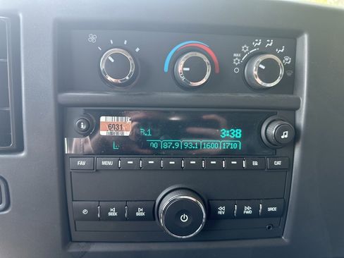 New 2025 Chevrolet Express 3500 w/ Power Convenience Package image 34