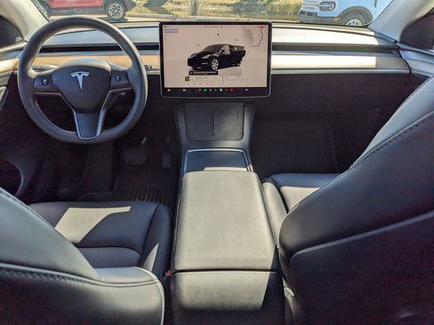 Used 2023 Tesla Model Y Long Range image 14