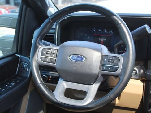 Used 2023 Ford F250 Lariat w/ Lariat Ultimate Package AWD/4WD image 23