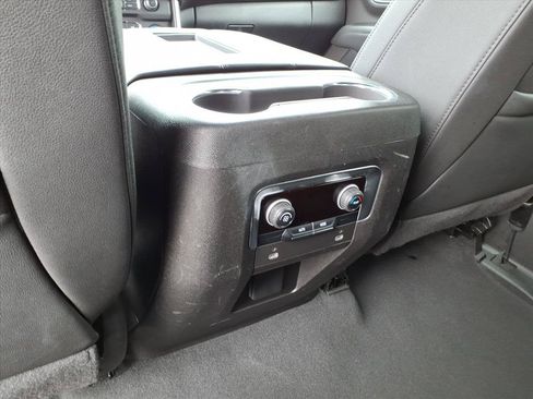 Used 2024 Chevrolet Tahoe LT AWD/4WD image 17