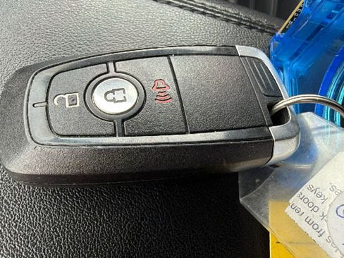 Used 2024 Ford Edge SEL image 29