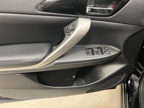 Used 2025 Mitsubishi Eclipse Cross AWD image 33
