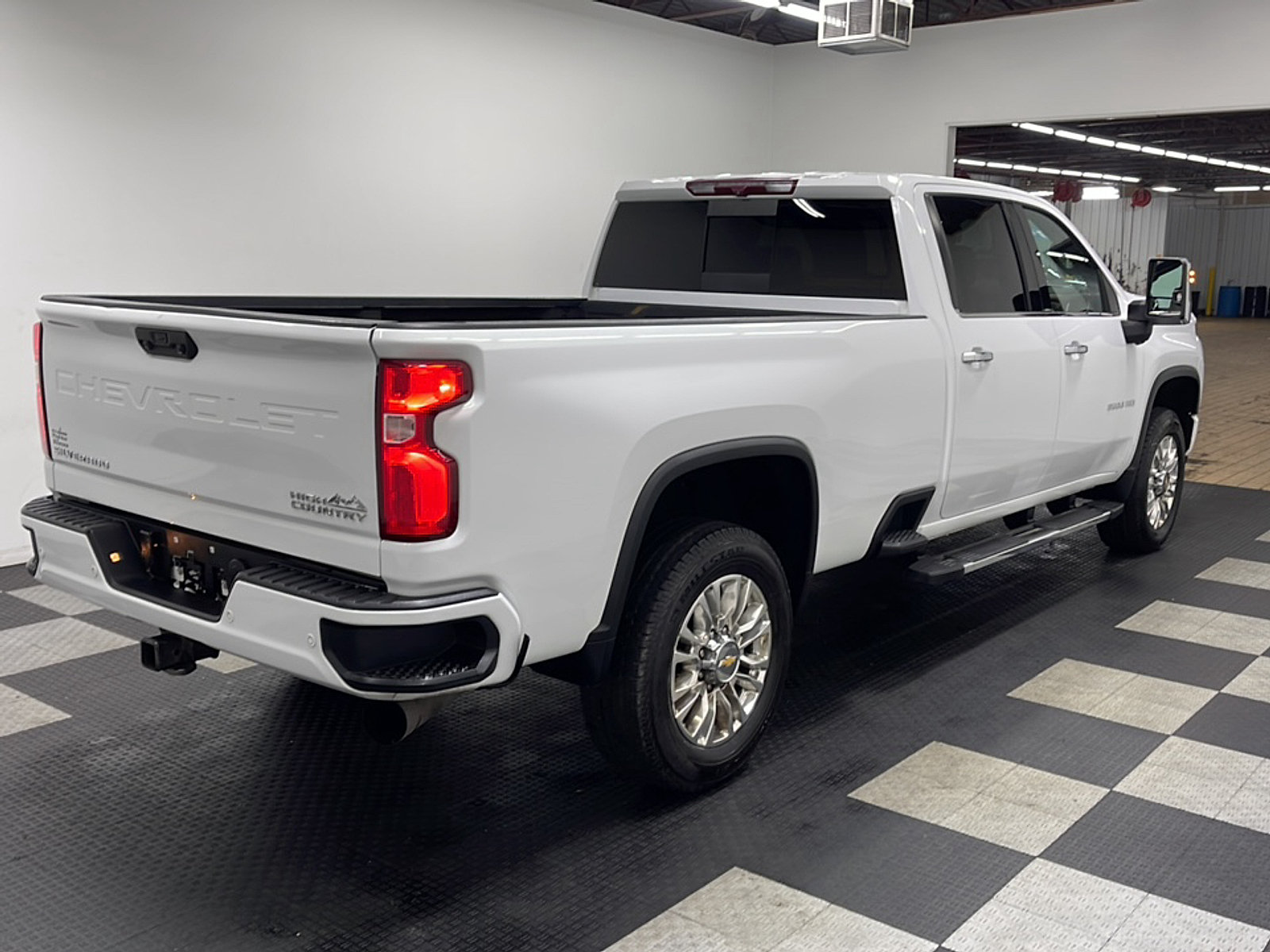 Used 2023 Chevrolet Silverado 3500 High Country w/ Safety Package II AWD/4WD image 18