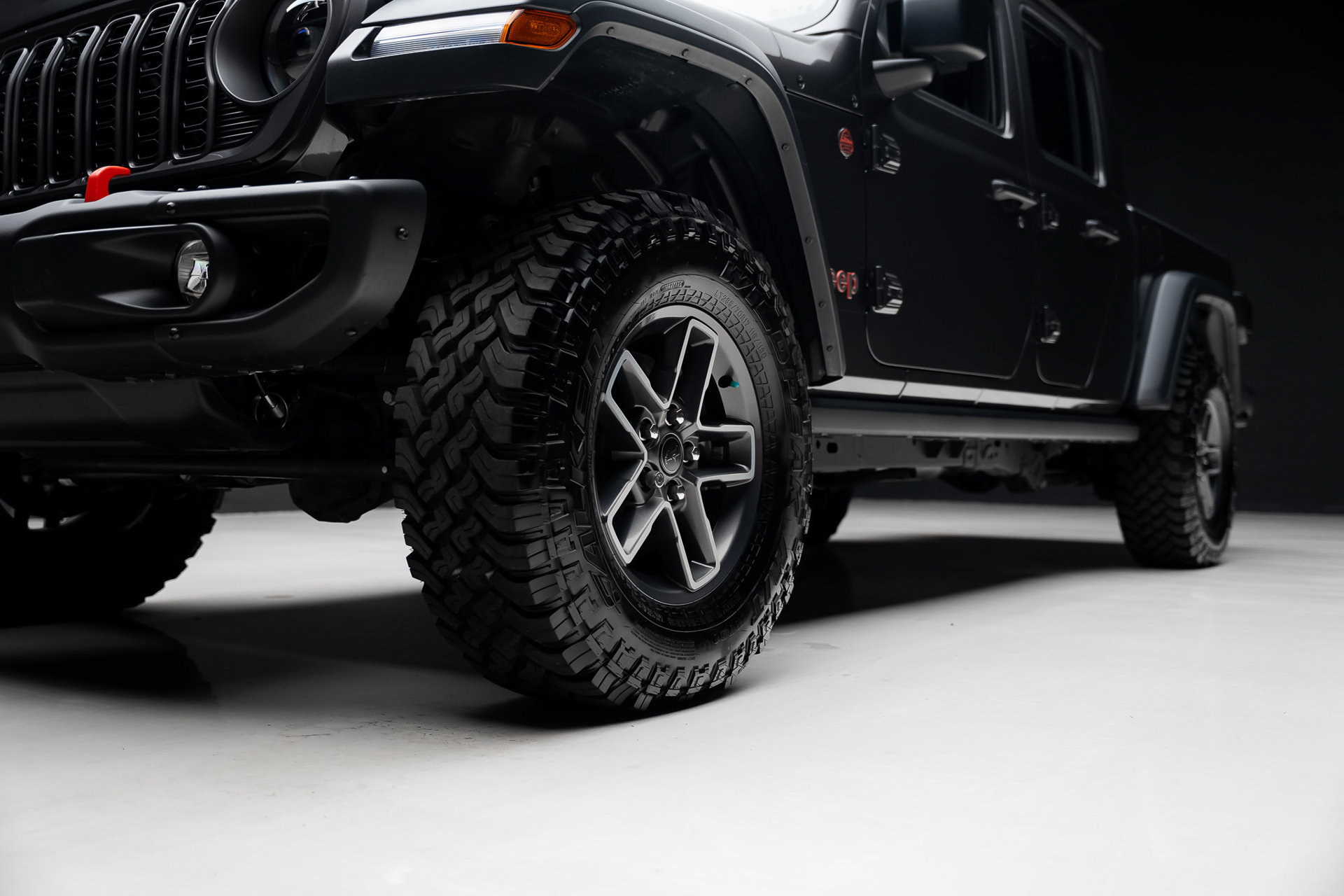 Used 2025 Jeep Gladiator Mojave w/ Steel Bumper Group AWD/4WD image 71