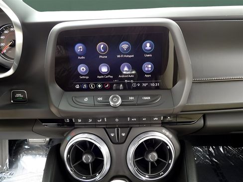 Used 2021 Chevrolet Camaro LT w/ RS Package image 19