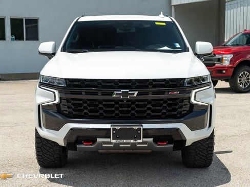 Used 2023 Chevrolet Suburban Z71 w/ Luxury Package AWD/4WD image 2