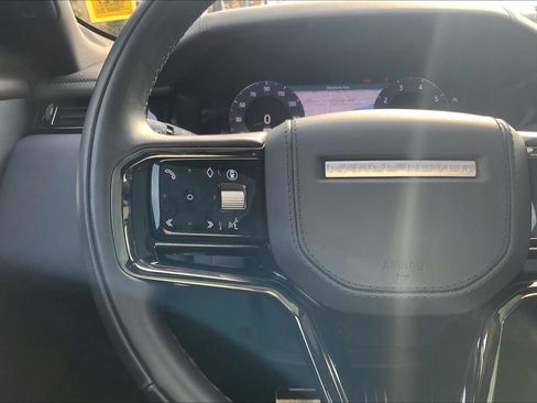 Certified 2026 Land Rover Range Rover Velar Dynamic SE AWD/4WD image 23