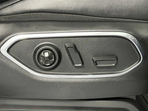 Used 2023 Jeep Wagoneer Series II AWD/4WD image 11
