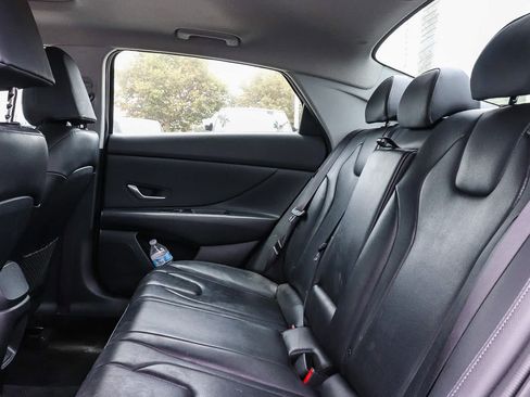 Used 2024 Hyundai Elantra Limited FWD image 18