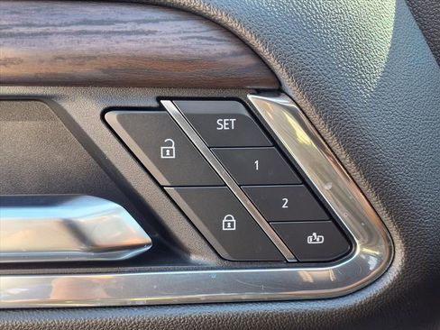 New 2026 GMC Sierra 1500 SLT image 9