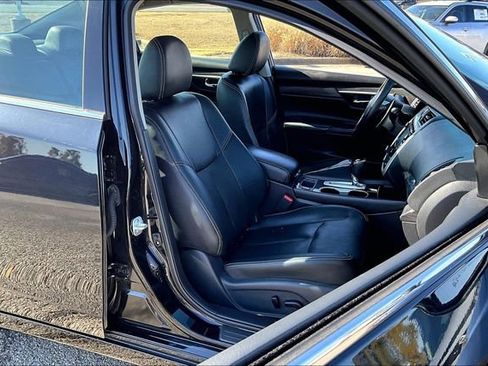 Used 2018 Nissan Altima 3.5 SL image 25