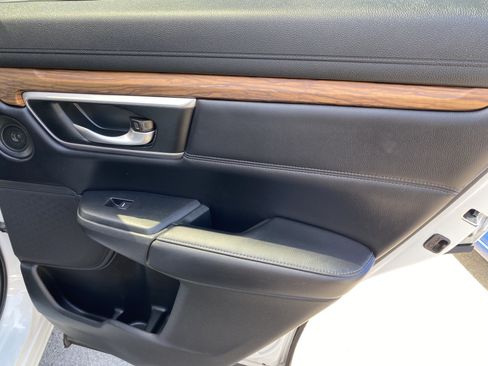 Used 2018 Honda CR-V Touring image 15