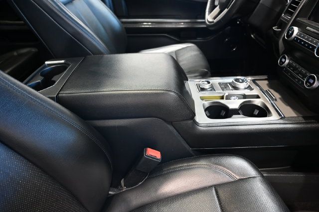 Used 2020 Ford Expedition XLT w/ Equipment Group 202A AWD/4WD image 21