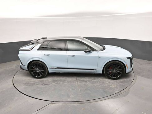 New 2026 Cadillac Lyriq V image 34