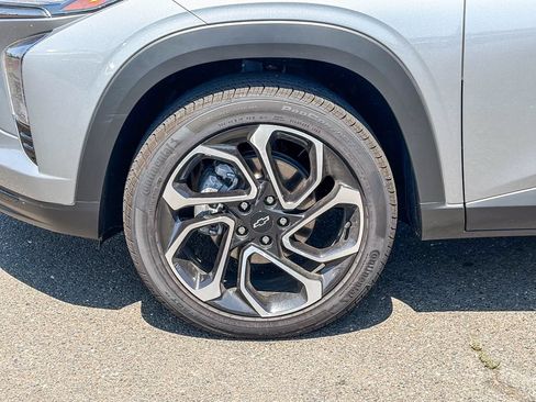 Used 2026 Chevrolet Trax RS FWD image 7