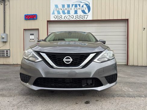 Used 2019 Nissan Sentra SV image 5