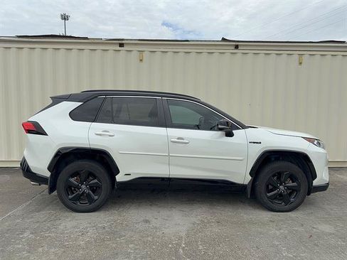 Used 2020 Toyota RAV4 XSE AWD/4WD image 3