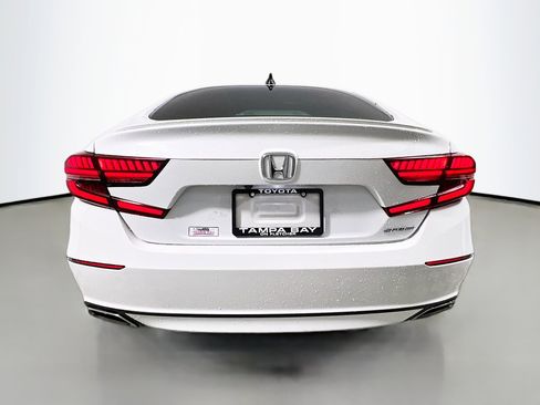 Used 2018 Honda Accord Sport image 6