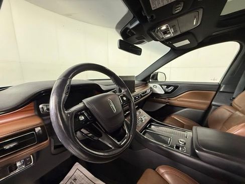 Used 2022 Lincoln Aviator Reserve w/ Equipment Group 201A image 11