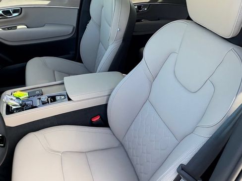 New 2026 Volvo XC90 B6 Plus w/ Protection Package Premier AWD/4WD image 20