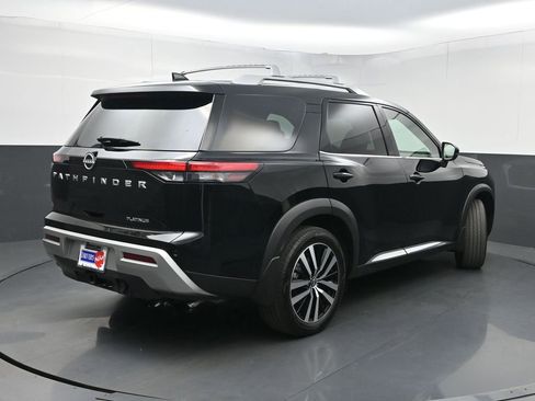 Used 2025 Nissan Pathfinder Platinum w/ Cargo Package FWD image 29