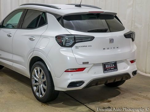 Used 2025 Buick Encore GX Avenir w/ Avenir Technology Package image 4