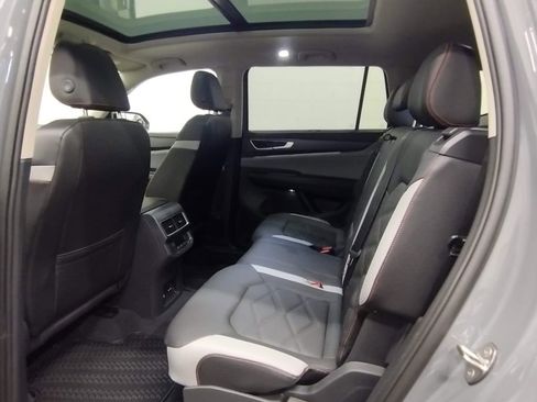 New 2025 Volkswagen Atlas Peak Edition SE image 28