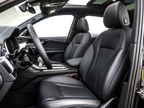 Used 2025 Audi Q7 3.0T Premium Plus w/ Premium Plus Package image 18