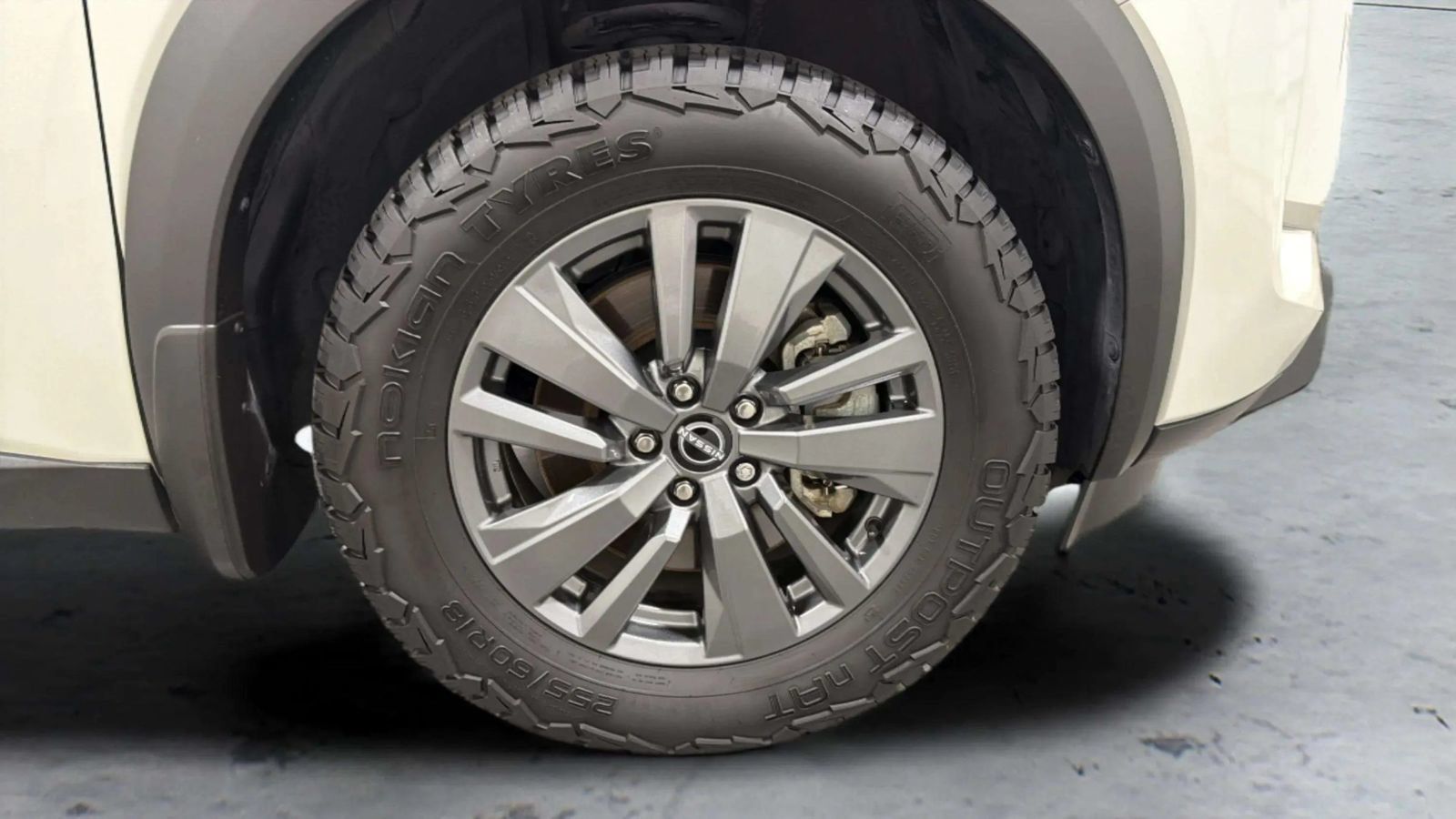 Used 2023 Nissan Pathfinder SV AWD/4WD image 18