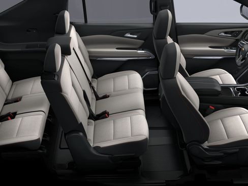 New 2026 Chevrolet Traverse LT w/ LPO, Floor Liner Package FWD image 47