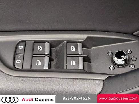 Used 2025 Audi Q5 2.0T Premium Plus w/ Premium Plus Package AWD/4WD image 19