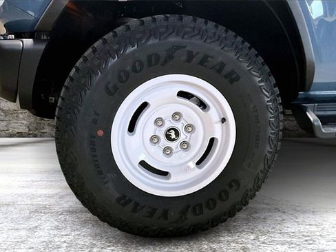 New 2025 Ford Bronco Heritage Edition image 13