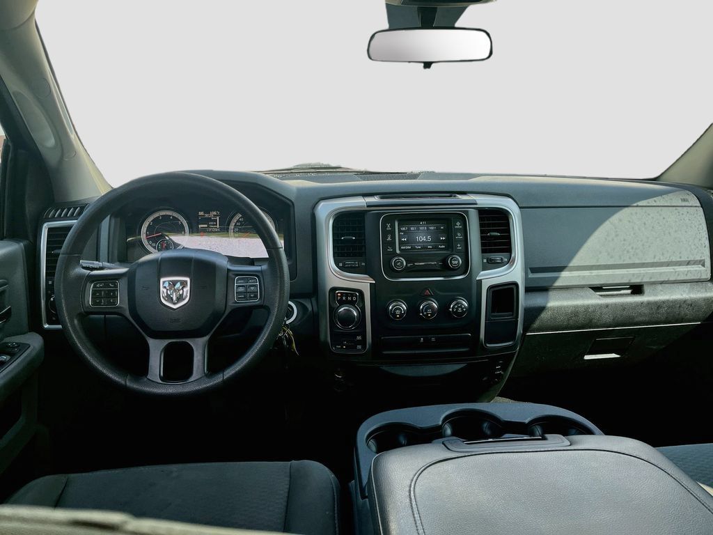 Used 2020 RAM 1500 Classic SLT AWD/4WD image 20
