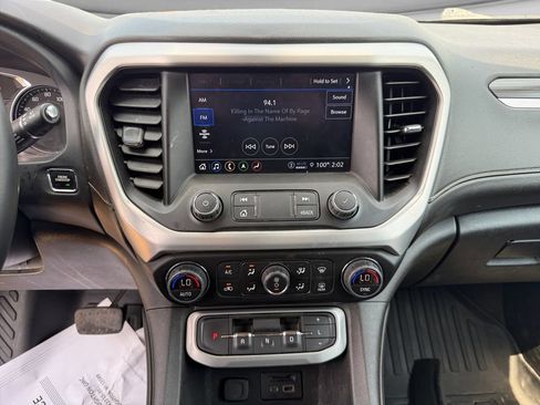 Used 2023 GMC Acadia SLT AWD/4WD image 25