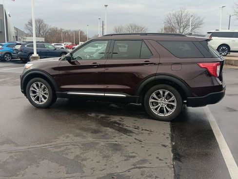 Used 2023 Ford Explorer XLT w/ Equipment Group 202A image 8
