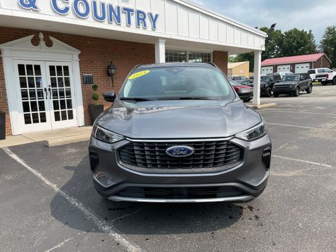 Used 2024 Ford Escape Active w/ Tech Pack #1 AWD/4WD image 2