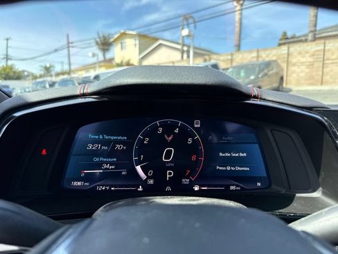 Used 2021 Chevrolet Corvette Stingray Preferred Cpe w/ Z51 Performance Package RWD image 7