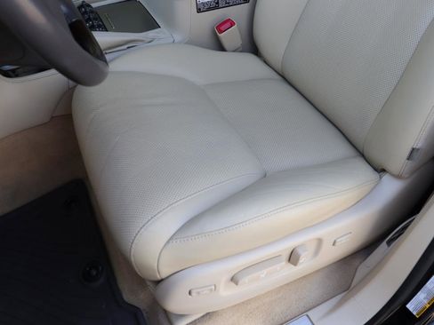 Used 2014 Lexus LX 570 4WD image 60