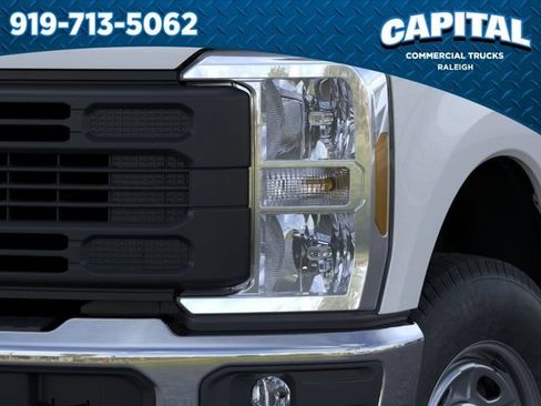 New 2026 Ford F250 XL w/ XL Chrome Package AWD/4WD image 20