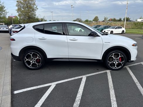 Used 2024 Alfa Romeo Tonale Ti w/ Active Assist Package AWD/4WD image 9