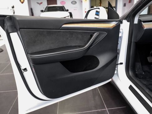 Used 2023 Tesla Model Y Long Range AWD/4WD image 37