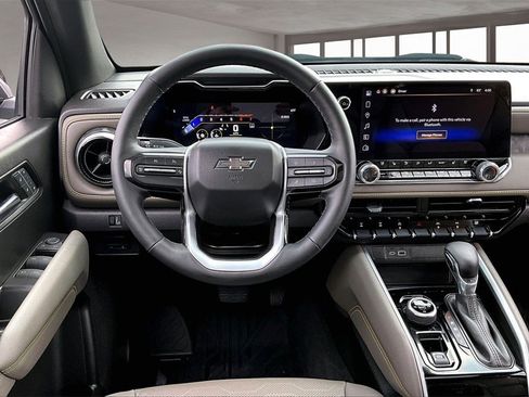 Used 2024 Chevrolet Colorado ZR2 w/ ZR2 Convenience Package III image 5