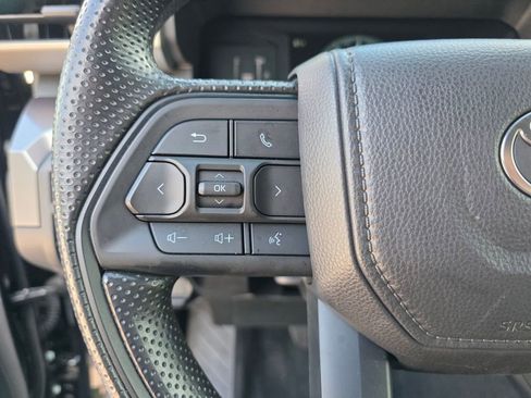 Certified 2025 Toyota Tacoma SR5 AWD/4WD image 29