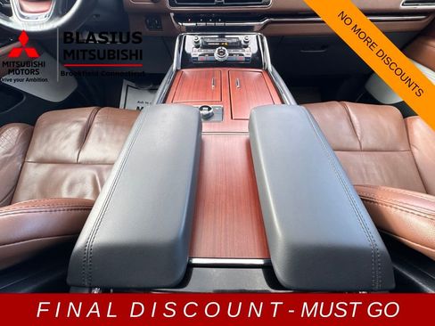 Used 2022 Lincoln Navigator Reserve image 32