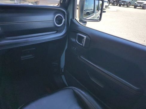 Used 2024 Jeep Wrangler Unlimited Sahara AWD/4WD image 17