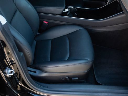 Used 2018 Tesla Model 3 Long Range image 14